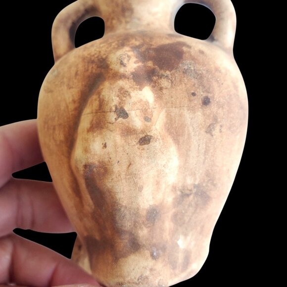 Miniature Amphora Vase With Woman Figure Lifting Skirt to Show Behind Anasyrma - Picture 5 of 13